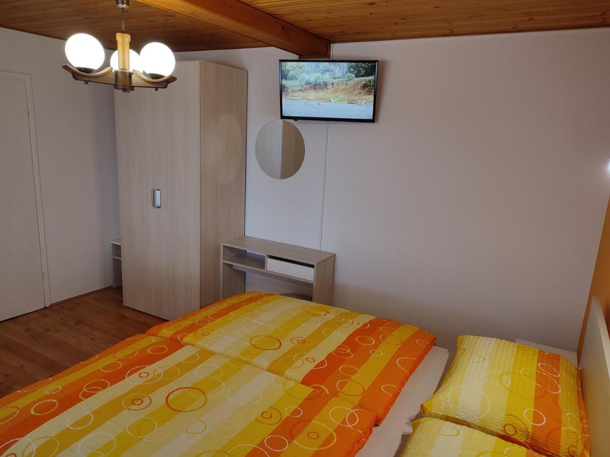 Gostilna Pension Blegos Poljane nad Škofjo Loko Dış mekan fotoğraf